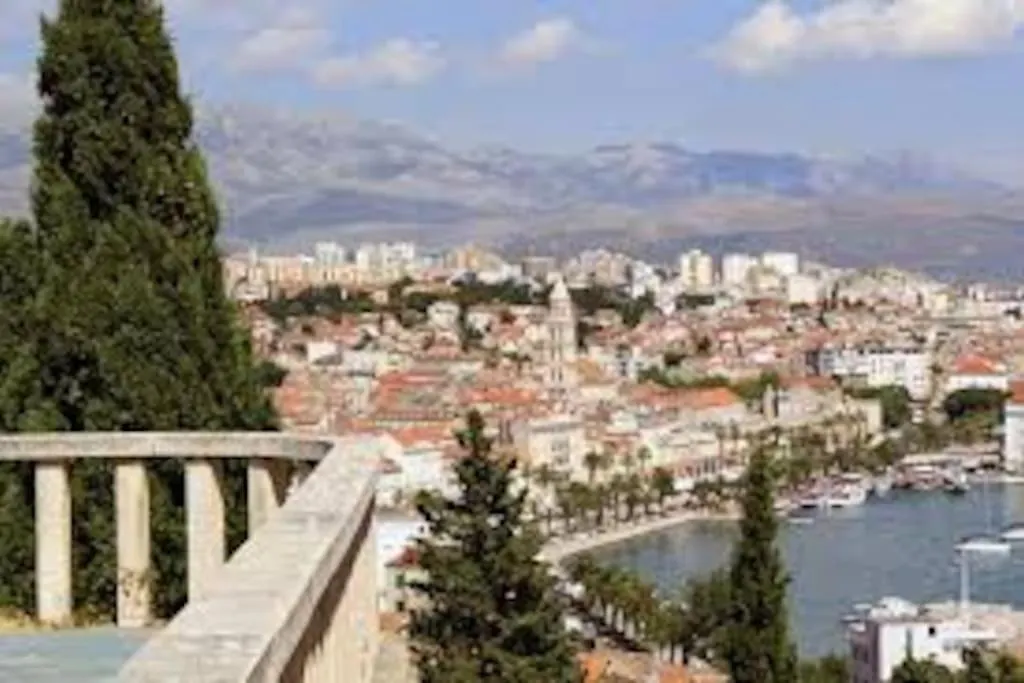 Marjan Hill 3-Br Apt,5 Guests Private Garden Near Beach Split 0*,  Croatia