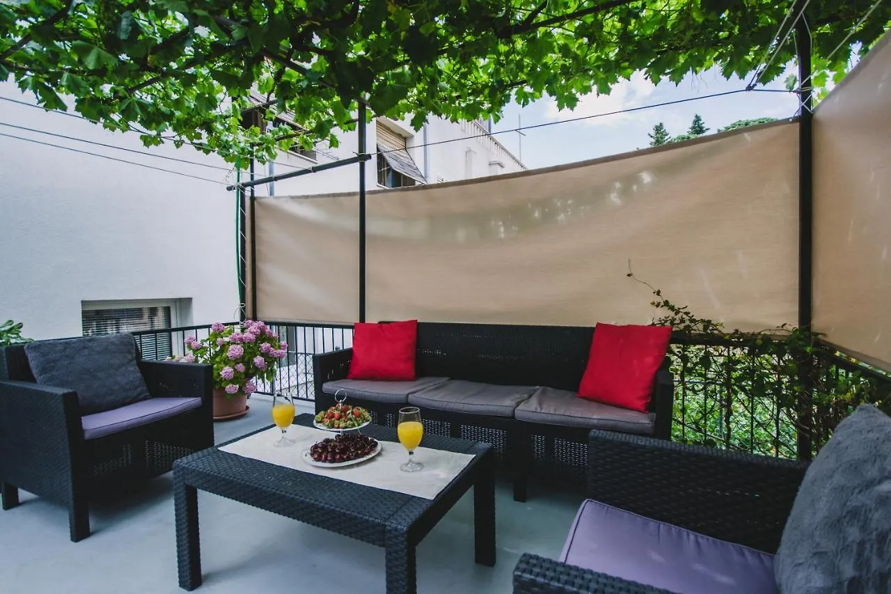 Marjan Hill 3-Br Apt,5 Guests Private Garden Near Beach Split Croatia
