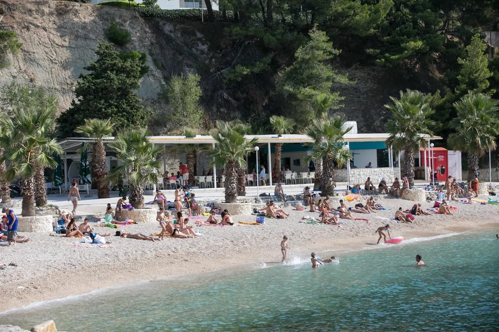 Marjan Hill 3-Br Apt,5 Guests Private Garden Near Beach Split Apartment