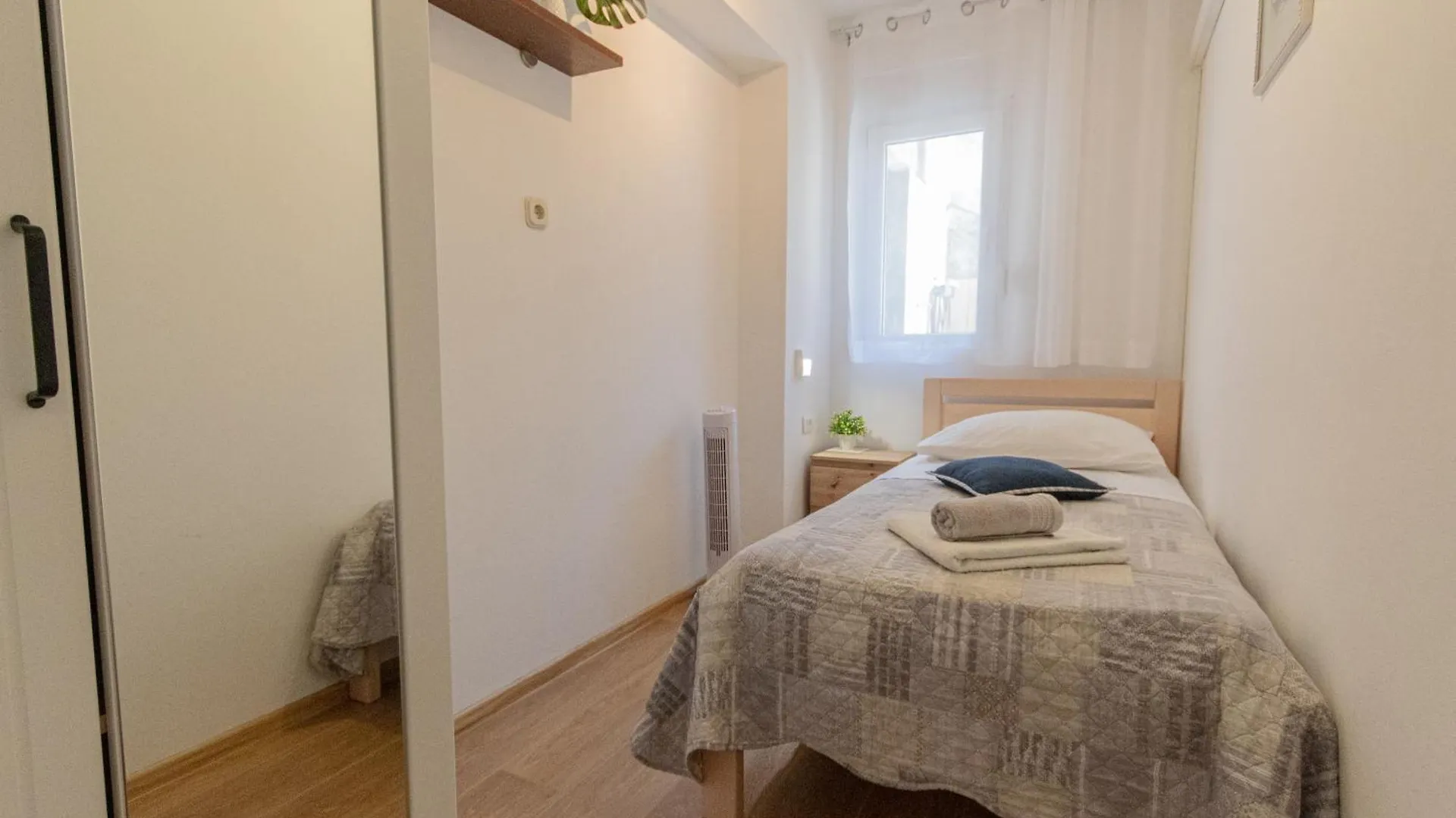 Marjan Hill 3-Br Apt,5 Guests Private Garden Near Beach Split 0*,
